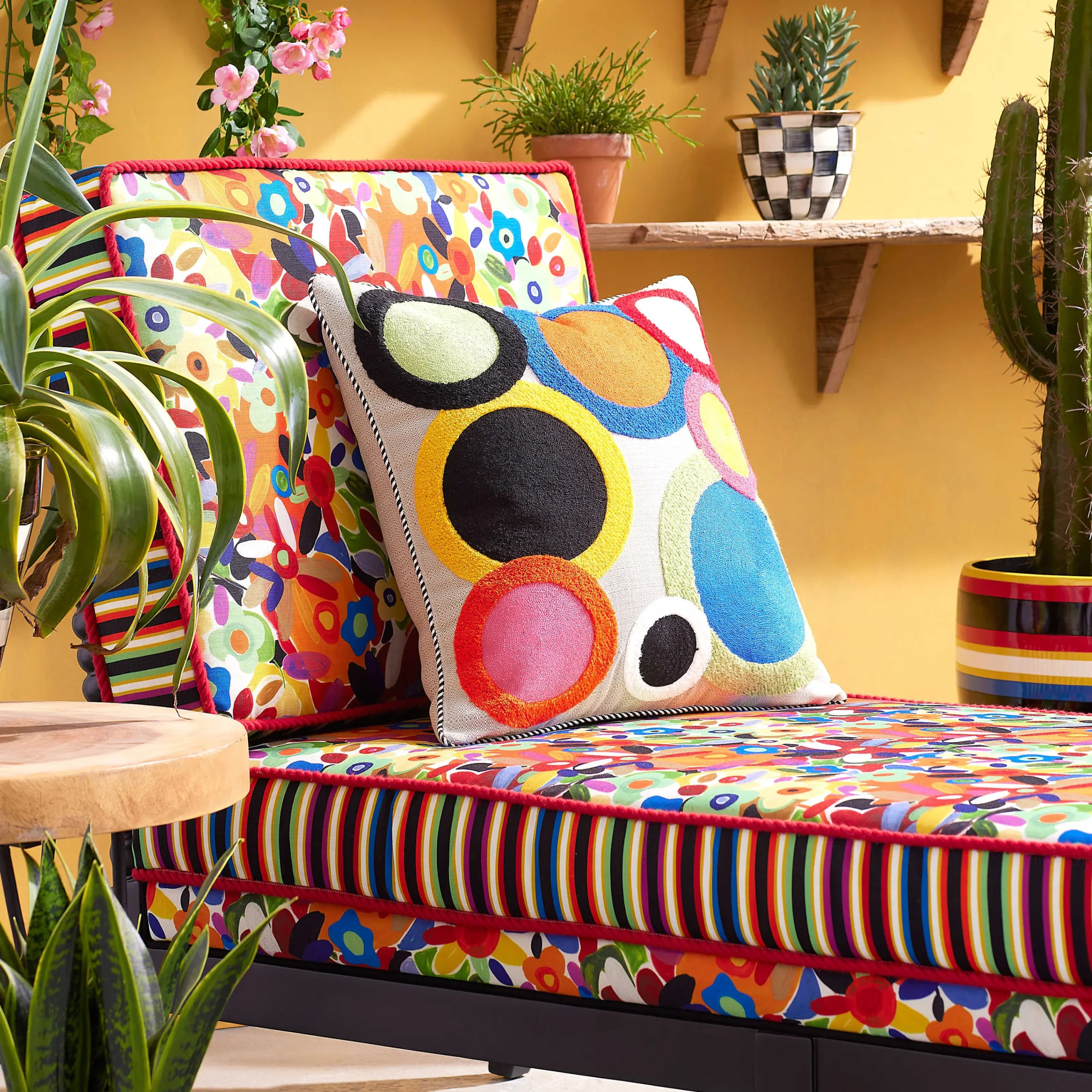 MacKenzie-Childs Avant Garden Outdoor Chaise* Outdoor Furniture