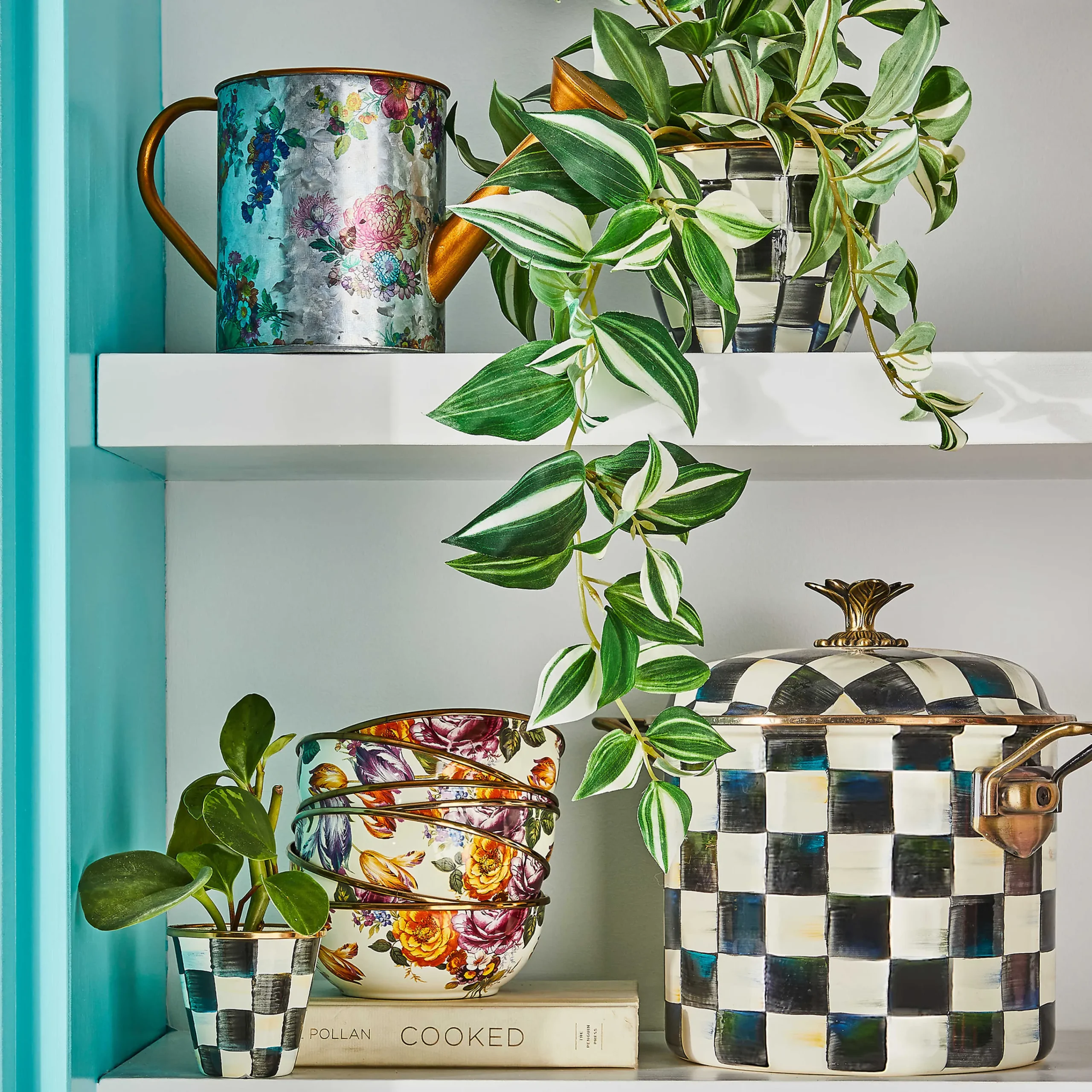 MacKenzie-Childs Courtly Check Enamel 7 Qt. Stockpot* Cookware & Bakeware