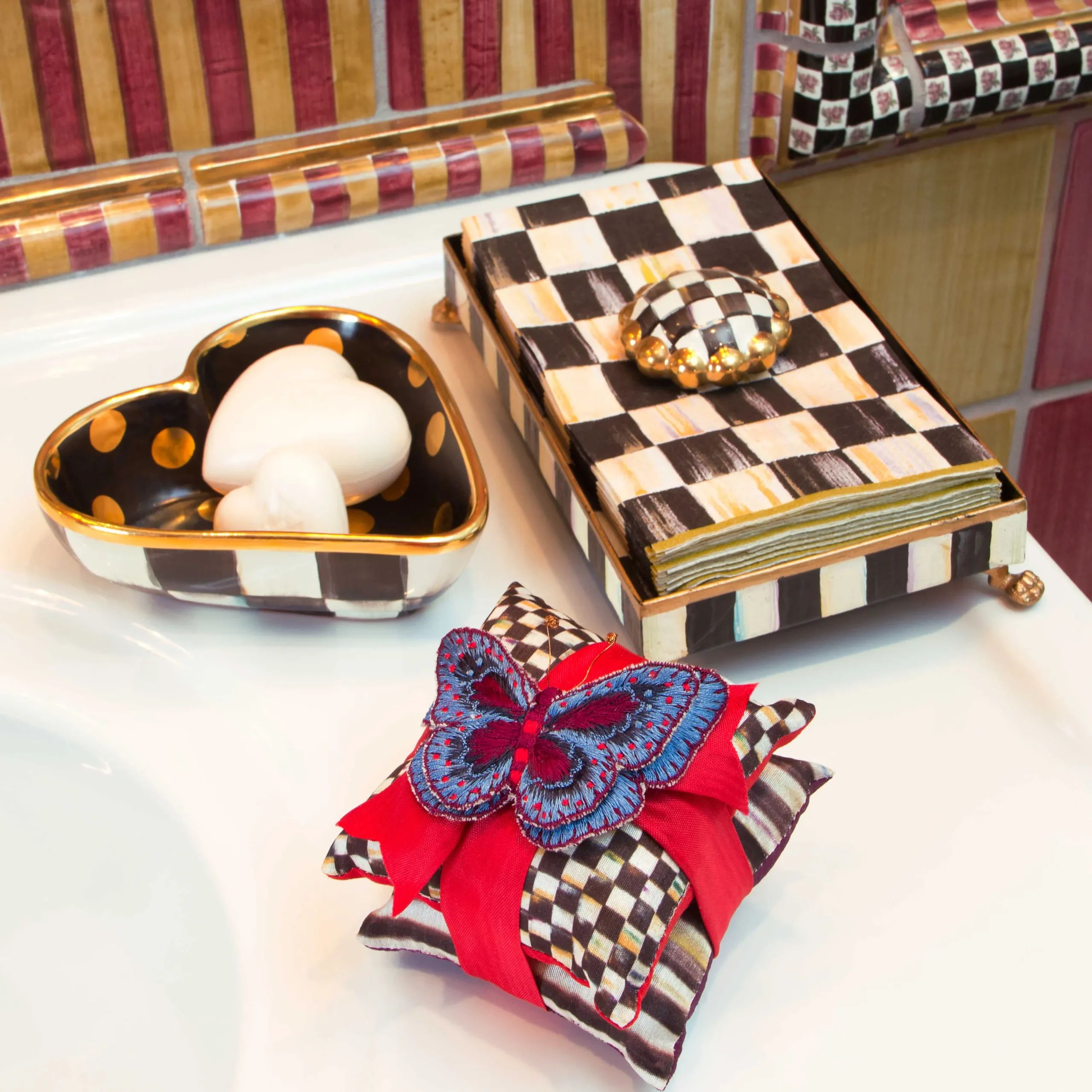 MacKenzie-Childs Courtly Check Guest Towel Holder Set - Gold* Outdoor Entertaining