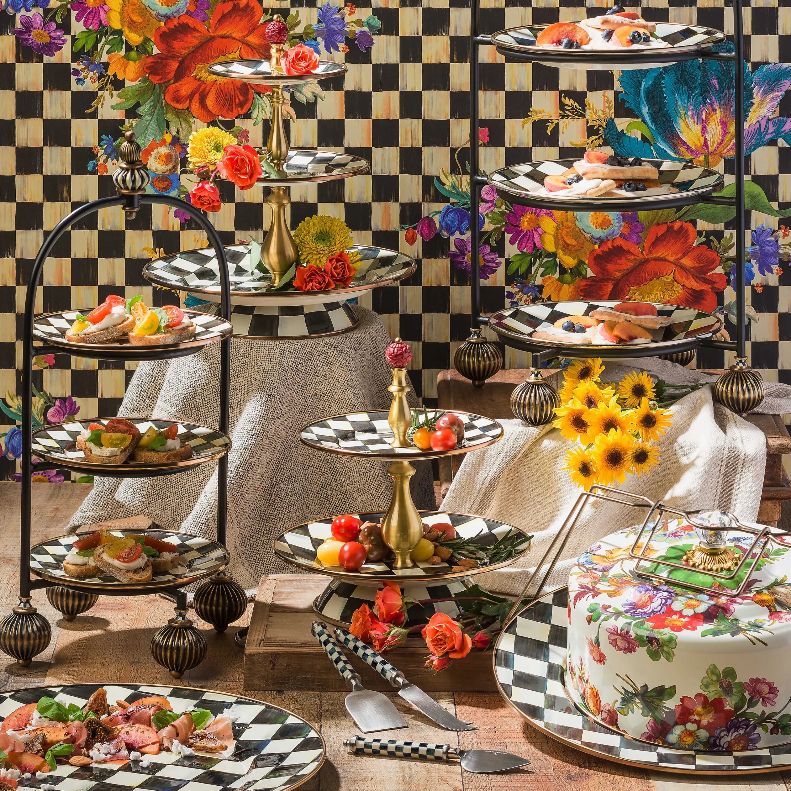 MacKenzie-Childs Plate Stand - Large* Outdoor Entertaining