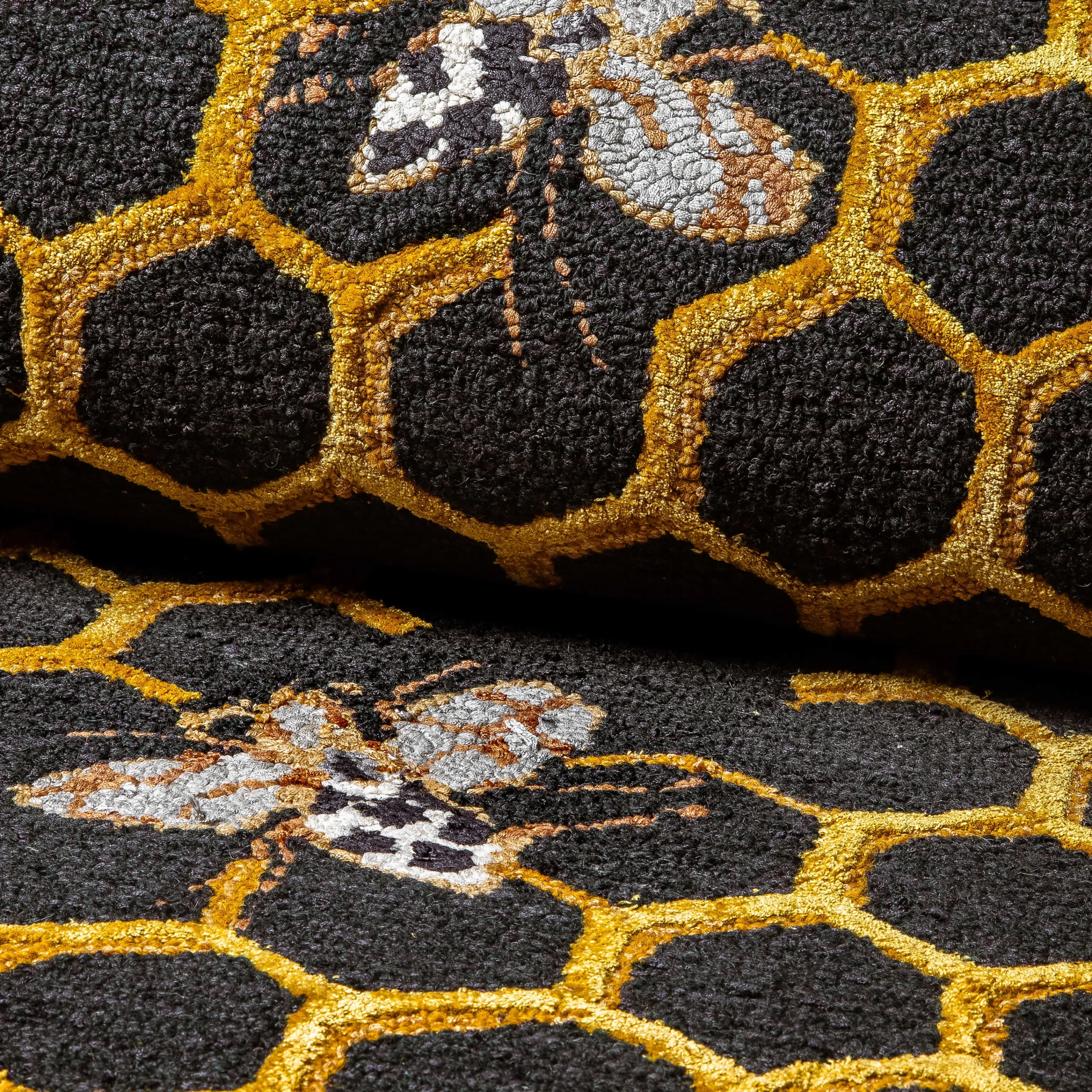 MacKenzie-Childs Queen Bee Rug - 6' Octagon* Rugs